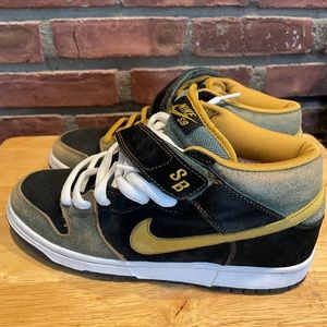 Nike SB Dunk Mid Asbury Casino released 2008 sz 9